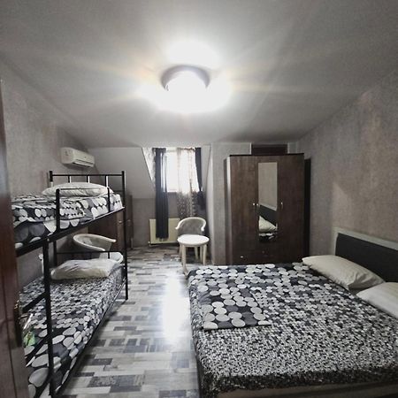 Kiev Hostel Tbilissi Extérieur photo