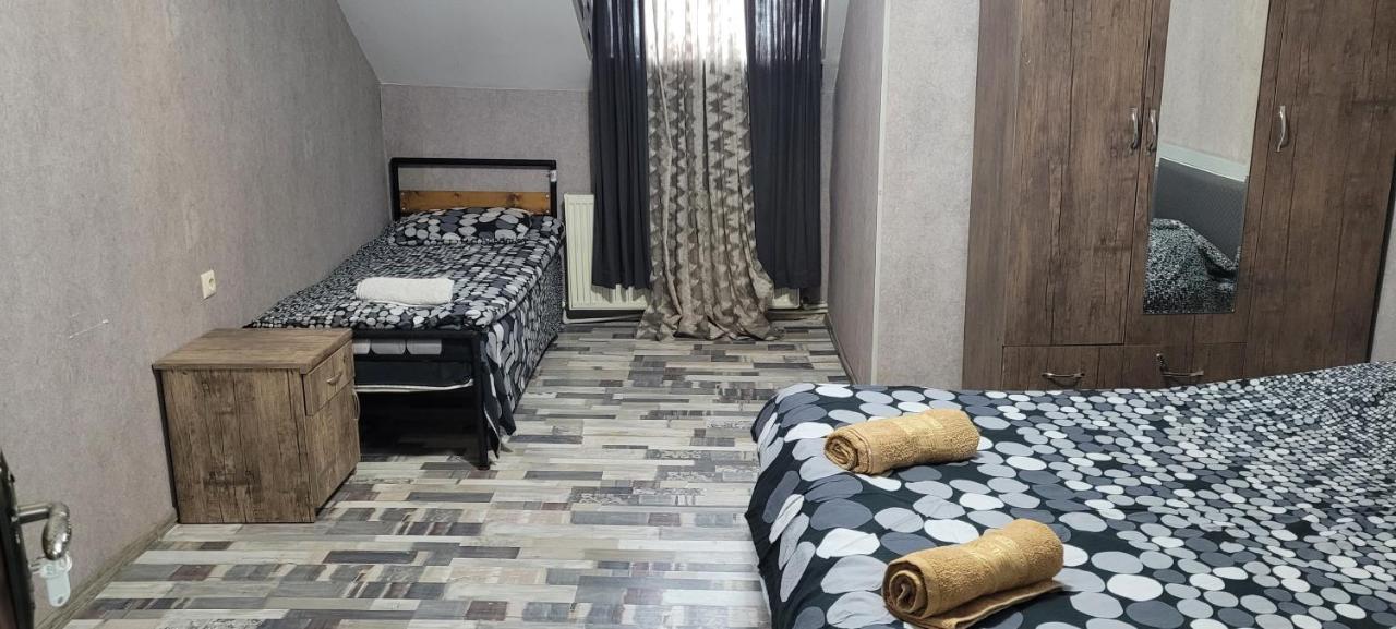Kiev Hostel Tbilissi Extérieur photo