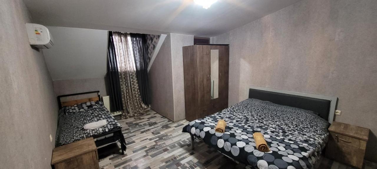 Kiev Hostel Tbilissi Extérieur photo