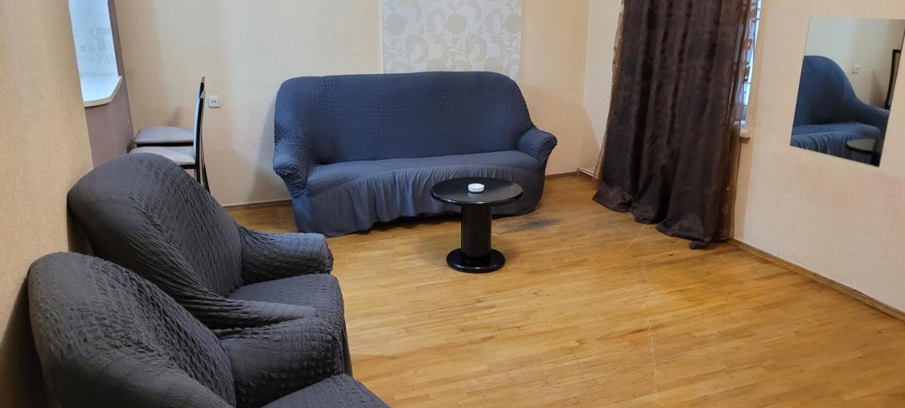 Kiev Hostel Tbilissi Extérieur photo