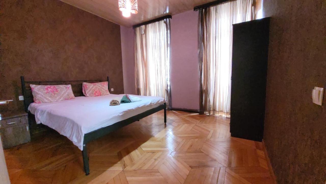 Kiev Hostel Tbilissi Extérieur photo