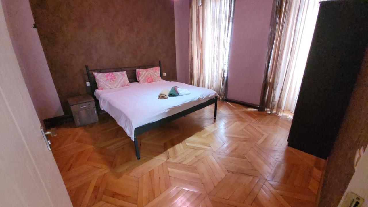Kiev Hostel Tbilissi Extérieur photo