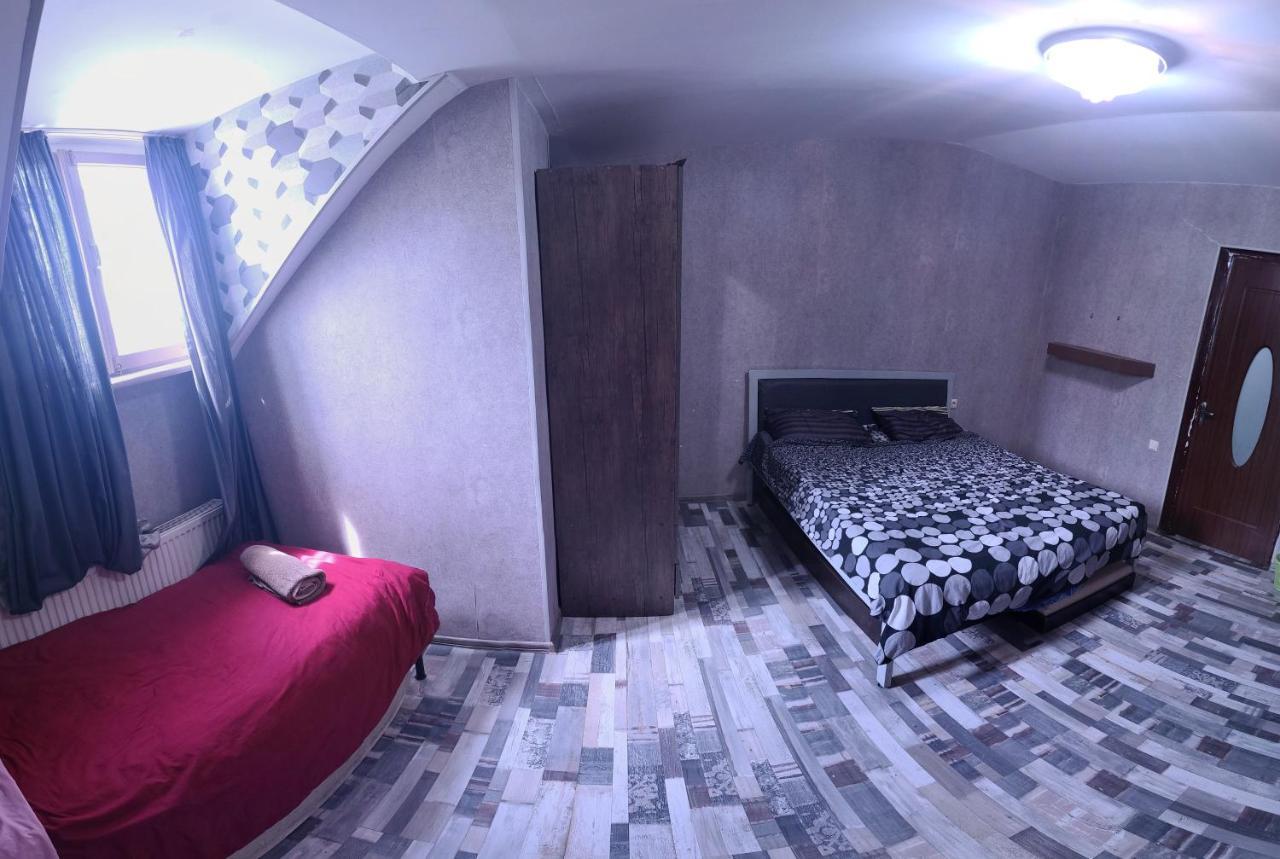 Kiev Hostel Tbilissi Extérieur photo