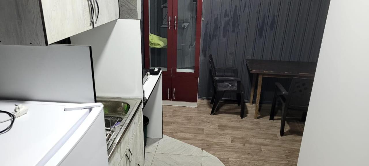 Kiev Hostel Tbilissi Extérieur photo