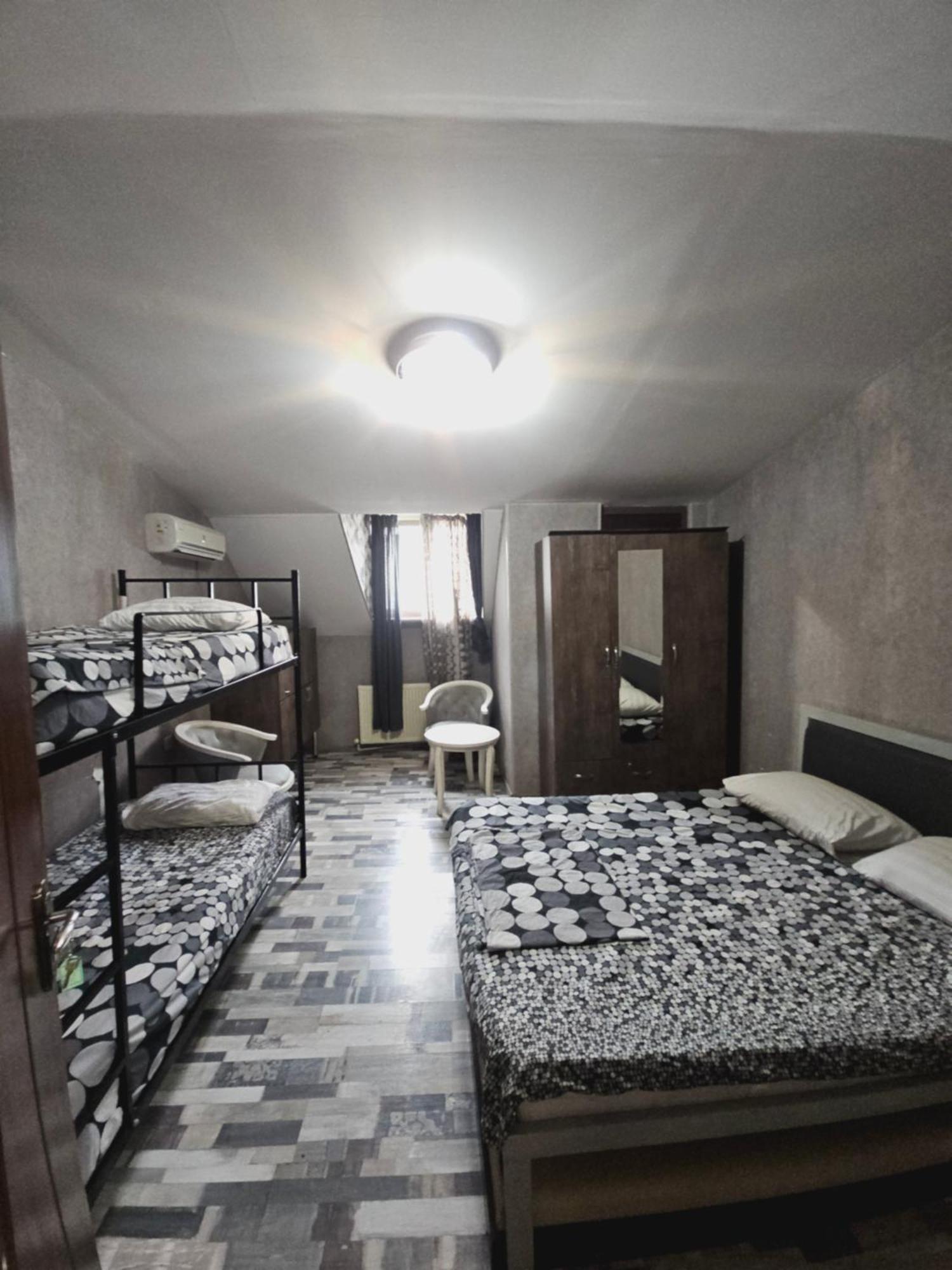 Kiev Hostel Tbilissi Extérieur photo